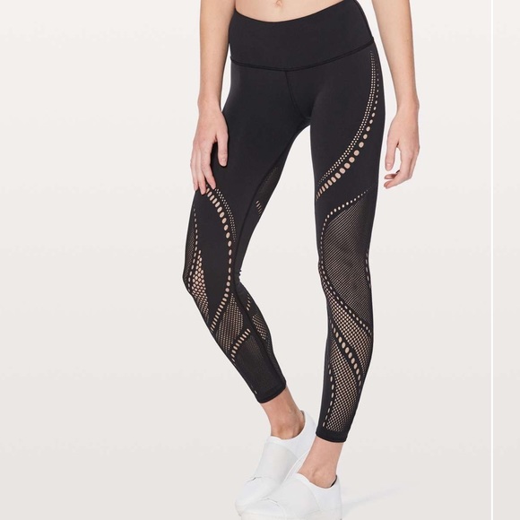 Lululemon Reveal Tight Precision 25" inseam 
Black Laser Cut size 6 - Picture 7 of 11